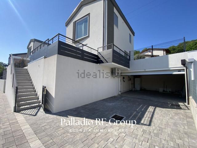 Villetta indipendente in vendita di 133 m² in Via Rivella