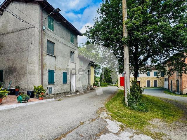 Villetta indipendente in vendita di 133 m² in Località Montale Sotto, 16
