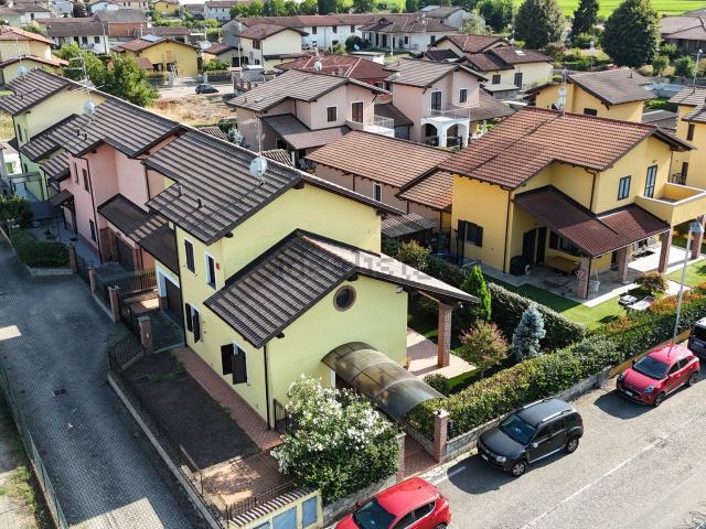 Villetta indipendente in vendita di 134 m² in Via G. A. Comissetti, 4