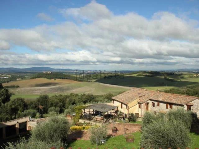 Villetta indipendente in vendita di 1356 m²