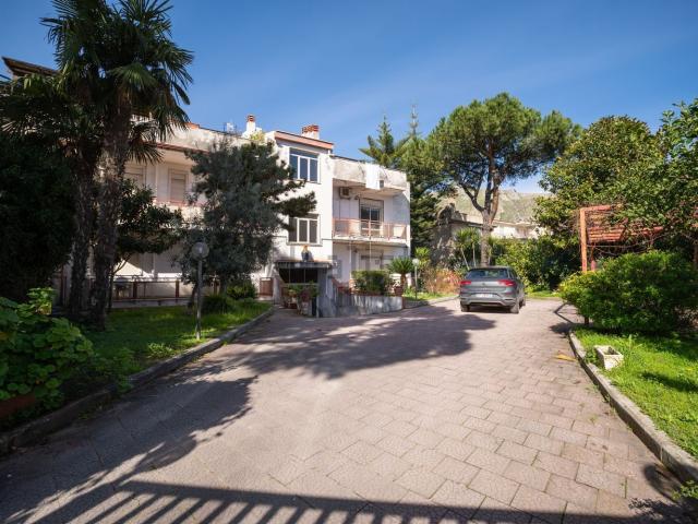 Villetta indipendente in vendita di 1350 m² in Corso Umberto I, 196
