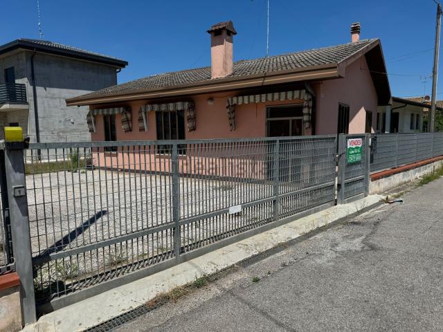 Villetta indipendente in vendita di 135 m²