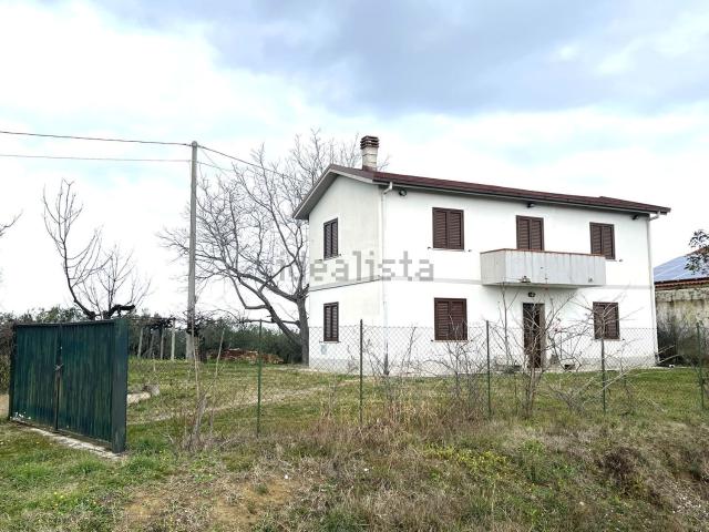Villetta indipendente in vendita di 135 m² in Via Cappuccini