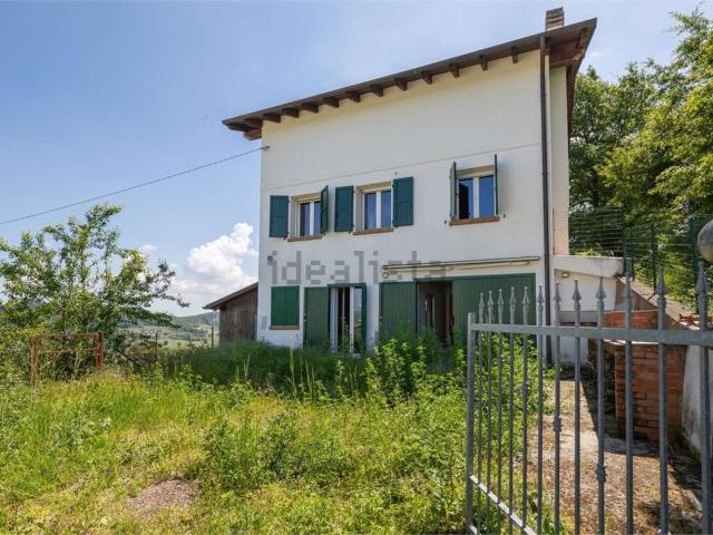 Villetta indipendente in vendita di 135 m² in Via Cerreto, 13