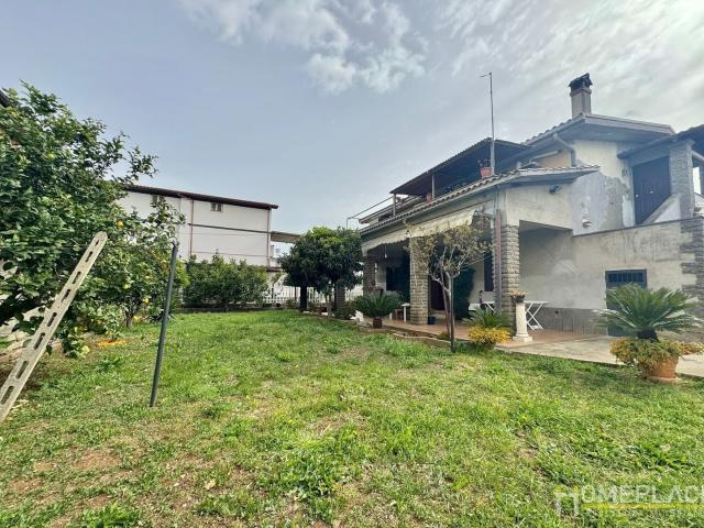Villetta indipendente in vendita di 135 m² in Via dei Vigneti, 3