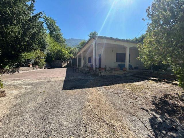 Villetta indipendente in vendita di 135 m² in Via delle Formelle