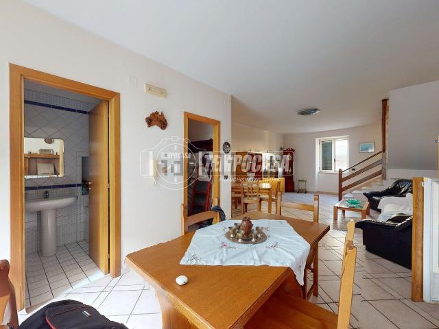 Villetta indipendente in vendita di 135 m² in Via Ferdinando Tessitore, 4