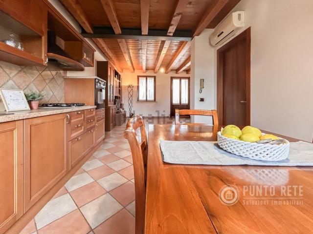 Villetta indipendente in vendita di 135 m² in Via Fratelli Stevani