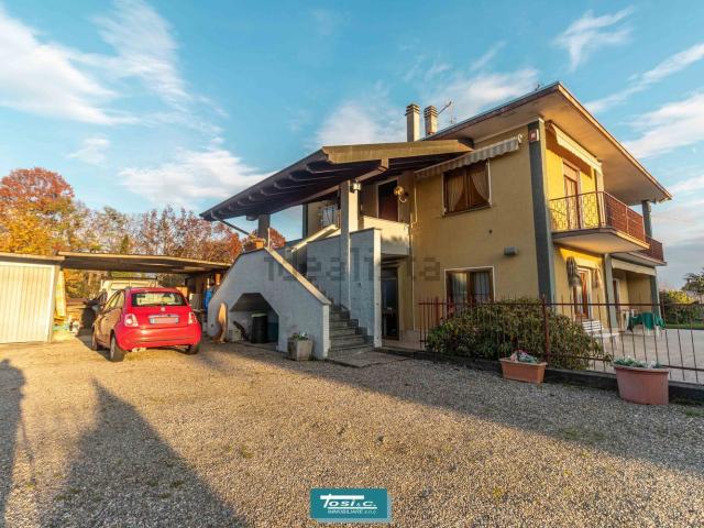 Villetta indipendente in vendita di 135 m² in Via NOVELLA, 15