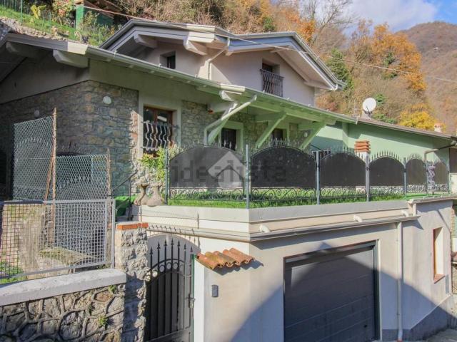 Villetta indipendente in vendita di 135 m² in Via Santa Maria