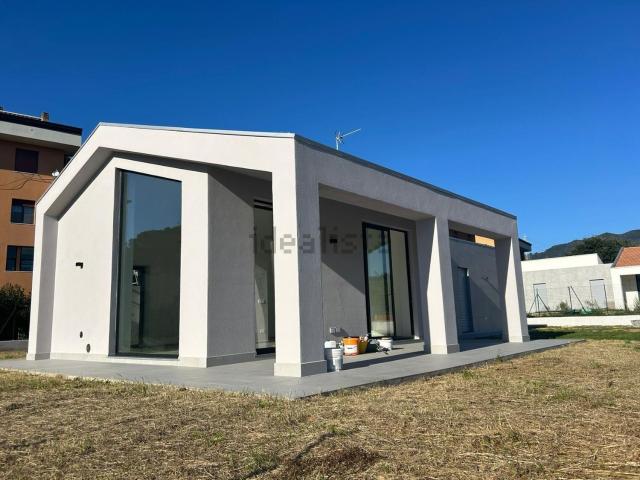 Villetta indipendente in vendita di 135 m² in Via Sarzanello, 232