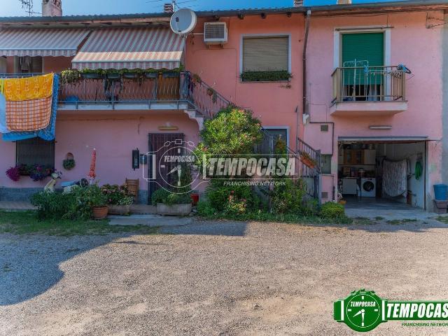 Villetta indipendente in vendita di 135 m² in Via Stefano Jacini, 131