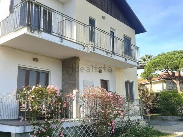 Villetta indipendente in vendita di 135 m² in Via Perine