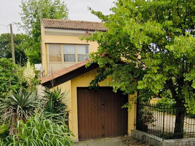 Villetta indipendente in vendita di 135 m² in Via Roma