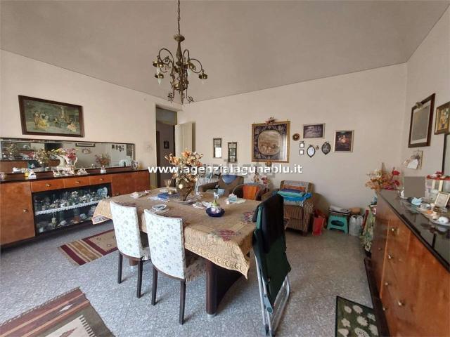 Villetta indipendente in vendita di 135 m² in Via Roma