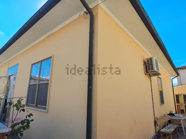 Villetta indipendente in vendita di 135 m² in Via Rosolino Pilo