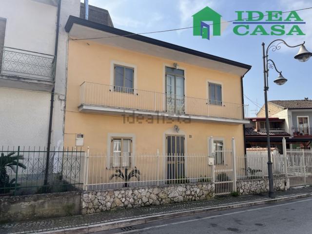 Villetta indipendente in vendita di 135 m² in Via Vitt. Veneto, 1