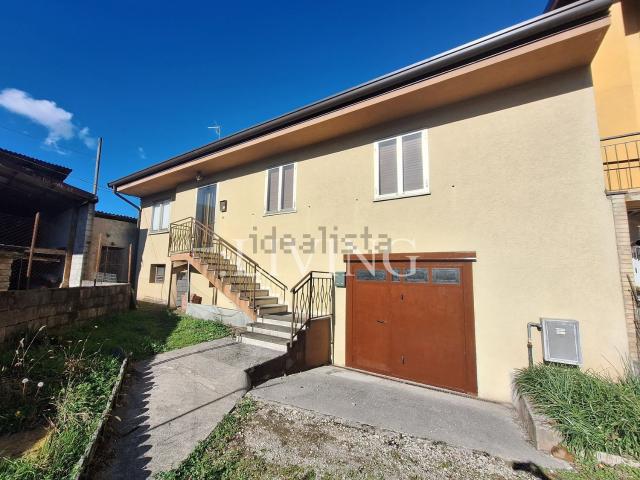 Villetta indipendente in vendita di 135 m² in Via Villa