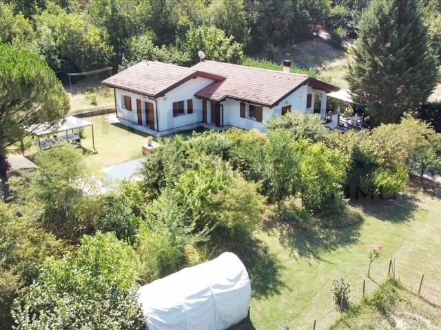 Villetta indipendente in vendita di 135 m² in Via Zena