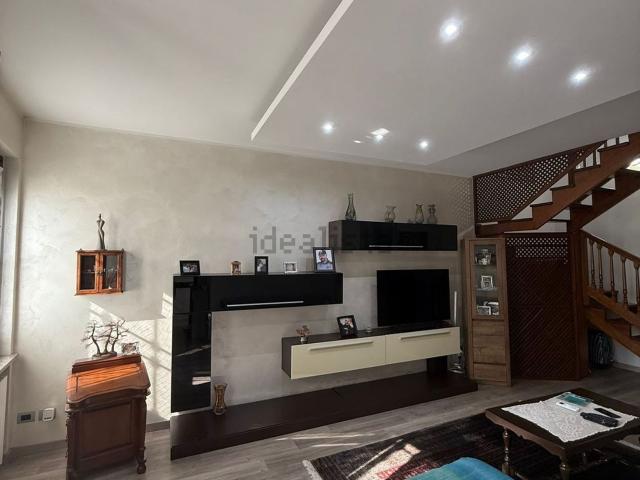 Villetta indipendente in vendita di 135 m² in Piazza Cattaneo
