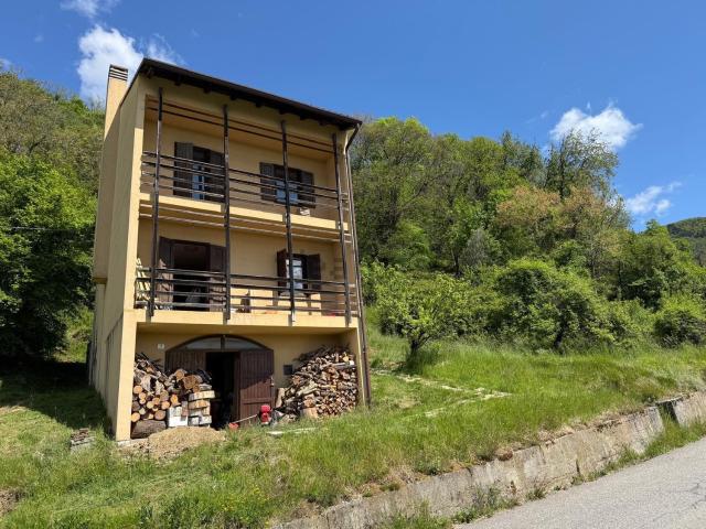 Villetta indipendente in vendita di 136 m² in Via Collino