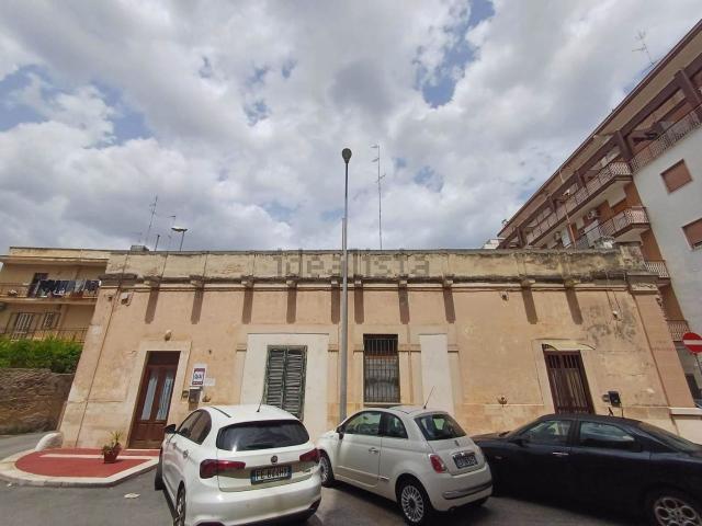Villetta indipendente in vendita di 136 m² in Via Monti, 14