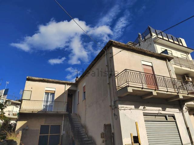 Villetta indipendente in vendita di 136 m² in Via Pozzo Caliri, 52
