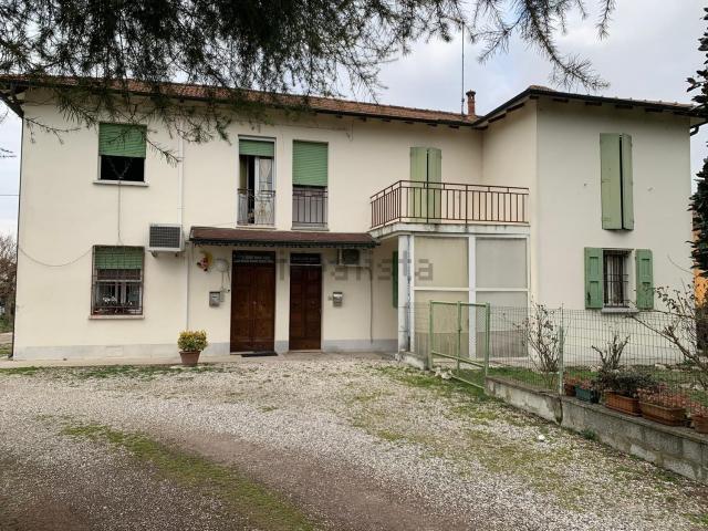 Villetta indipendente in vendita di 136 m² in Via Provinciale Superiore, 136