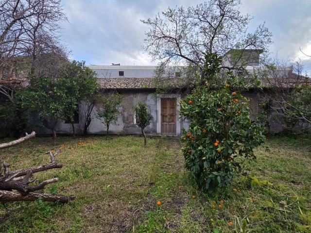 Villetta indipendente in vendita di 136 m² in Via Rapisarda, 17