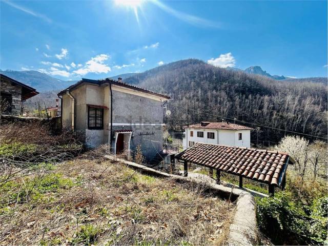 Villetta indipendente in vendita di 136 m² in Frazione Barchi, 12