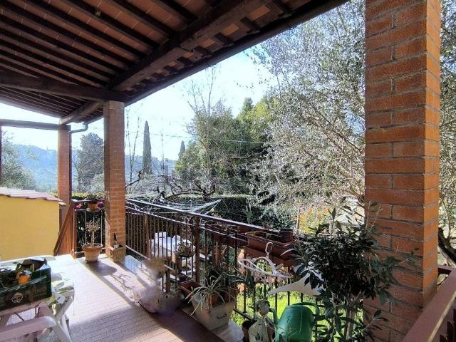 Villetta indipendente in vendita di 137 m² in Via di Corbignano