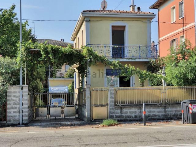 Villetta indipendente in vendita di 137 m² in Via Emilia, 180