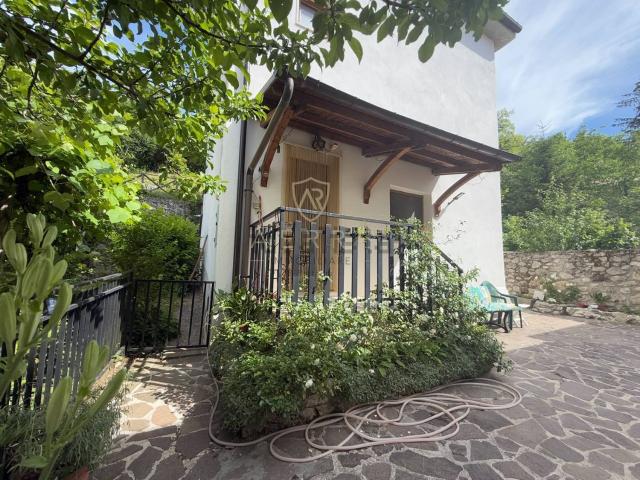 Villetta indipendente in vendita di 137 m² in Via Roma, 179