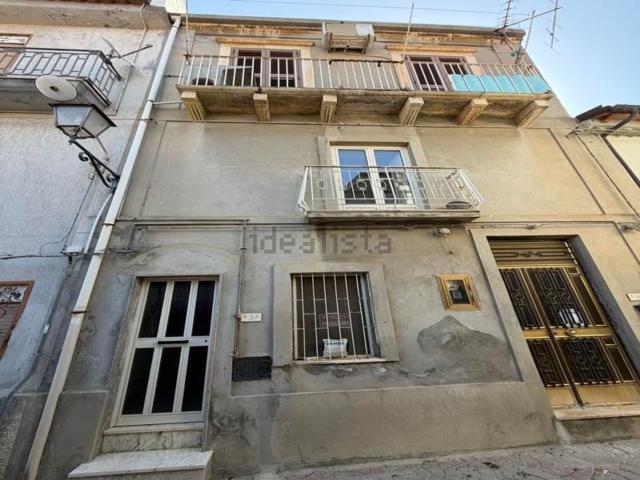 Villetta indipendente in vendita di 138 m² in Via Appia, 30