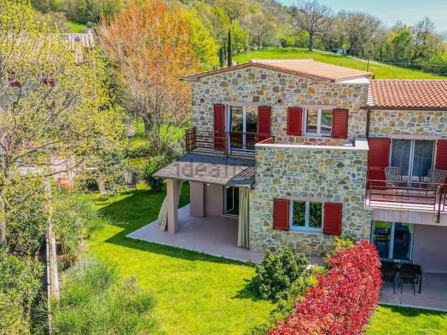 Villetta indipendente in vendita di 138 m² in Strada Provinciale Sovana