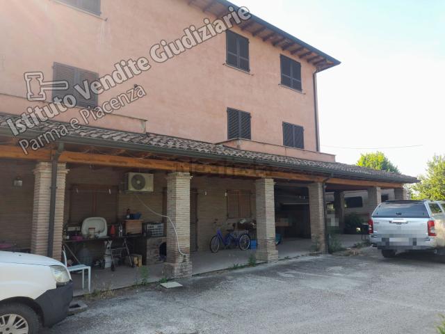 Villetta indipendente in vendita di 1390 m² in Strada San Cosimo Takeya, 2