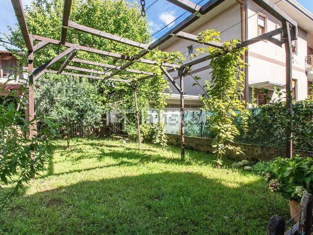 Villetta indipendente in vendita di 139 m² in Via Amendola, 23