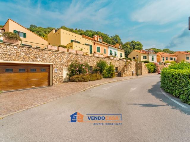 Villetta indipendente in vendita di 139 m² in Via Alla Murta, 38