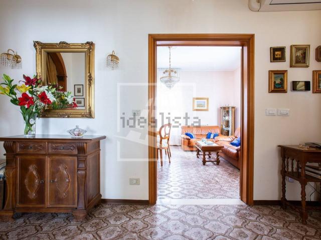 Villetta indipendente in vendita di 139 m² in Via Don Luigi Sturzo