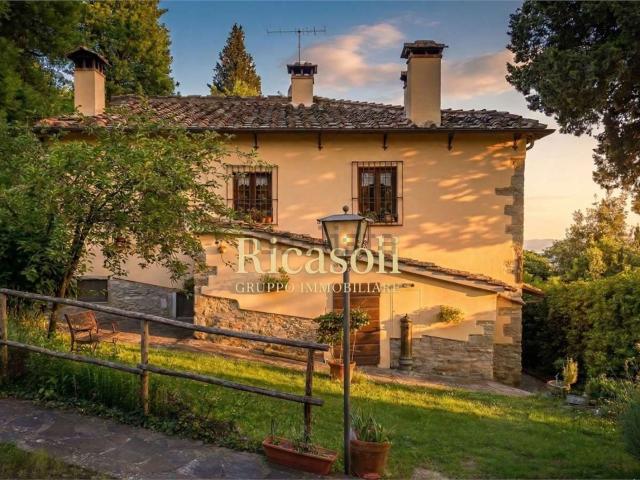Villetta indipendente in vendita di 139 m² in Località Scopeti, 36