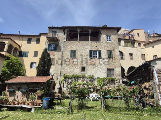 Villetta indipendente in vendita di 1400 m² in Piazza Bernardo Tanucci, 60