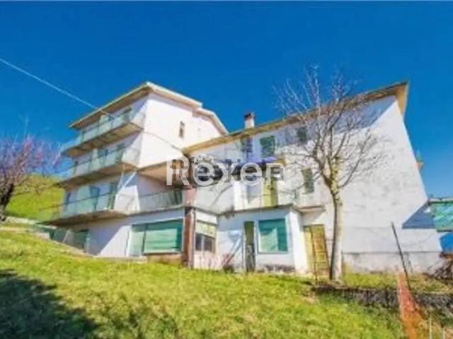 Villetta indipendente in vendita di 1400 m² in Via Gromo