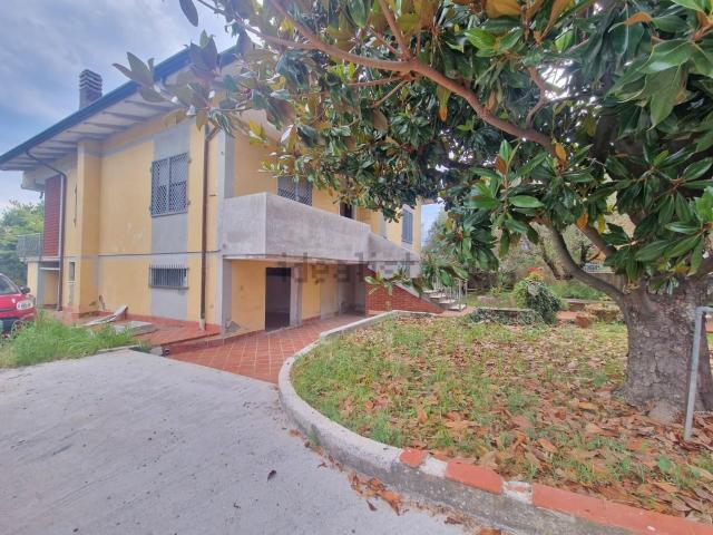 Villetta indipendente in vendita di 140 m² in Via Giovanni Tognini