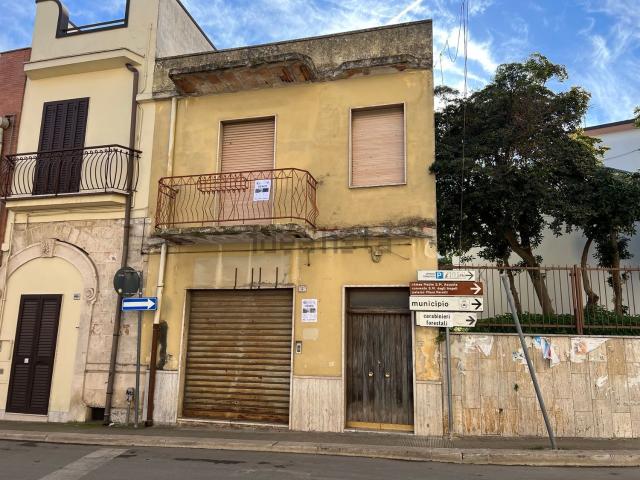 Villetta indipendente in vendita di 140 m² in Via Acquaviva, 2