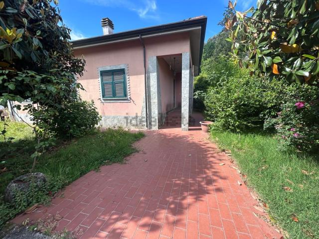 Villetta indipendente in vendita di 140 m² in Via Aldo Moro