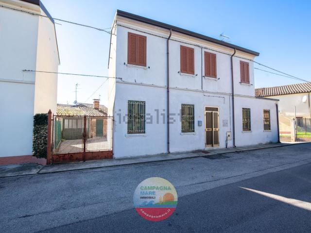 Villetta indipendente in vendita di 140 m² in Via Bruciata, 10