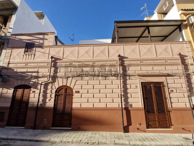 Villetta indipendente in vendita di 140 m² in Via G. Pitre, 82