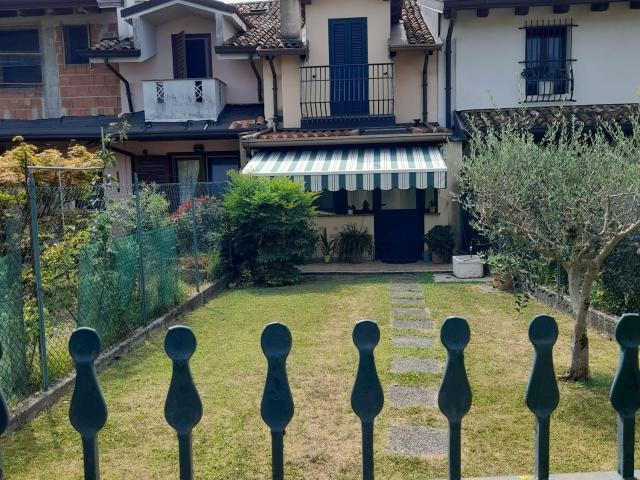 Villetta indipendente in vendita di 140 m² in Via Gorizia