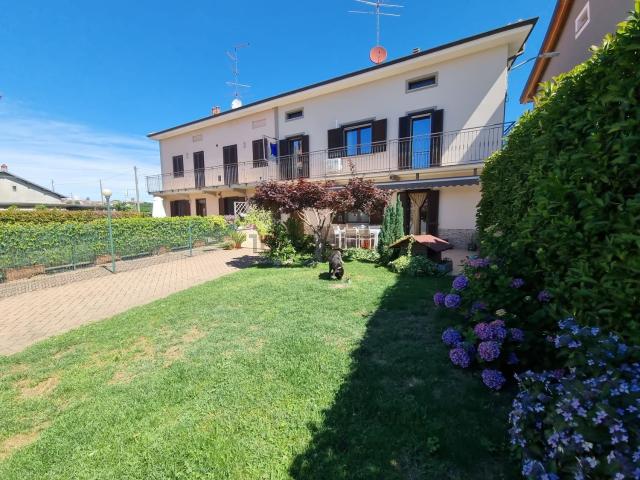 Villetta indipendente in vendita di 140 m² in Via Gallarate