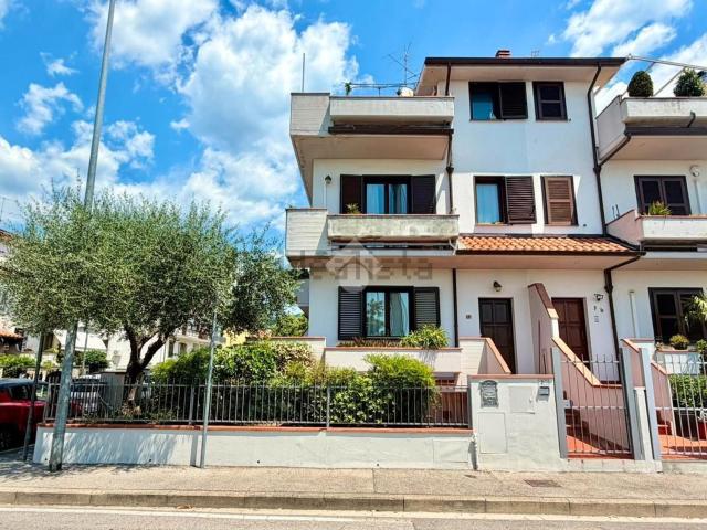 Villetta indipendente in vendita di 140 m² in Via Giosuè Carducci, 24